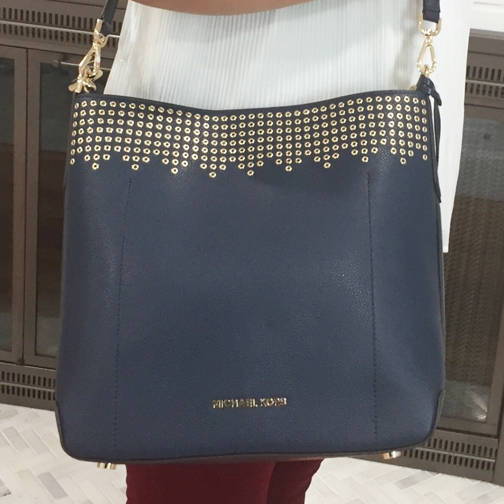 Michael Kors Hayes Leather Bucket Shoulder Handbag